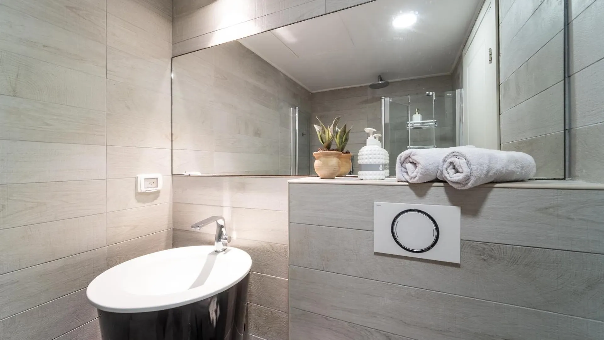 דירות חיפה Bat Galim Full Sea View Balcony By Sea N' Rent