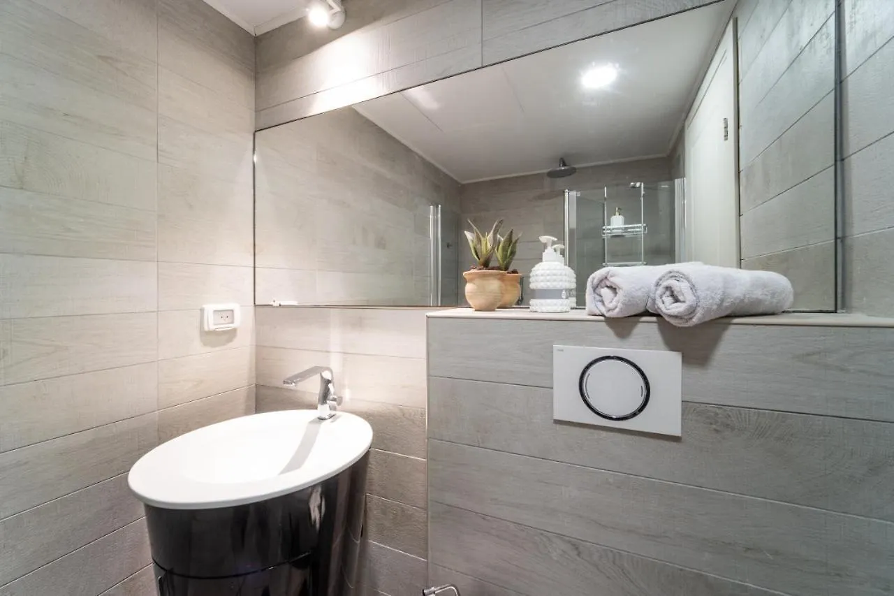 דירות חיפה Bat Galim Full Sea View Balcony By Sea N' Rent 0*,